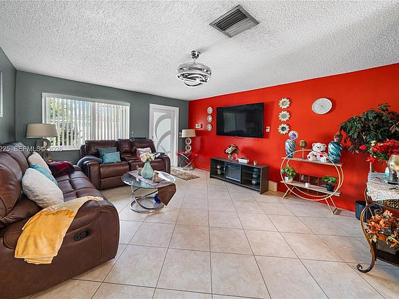 5th image of 4402 NW 44th Ave