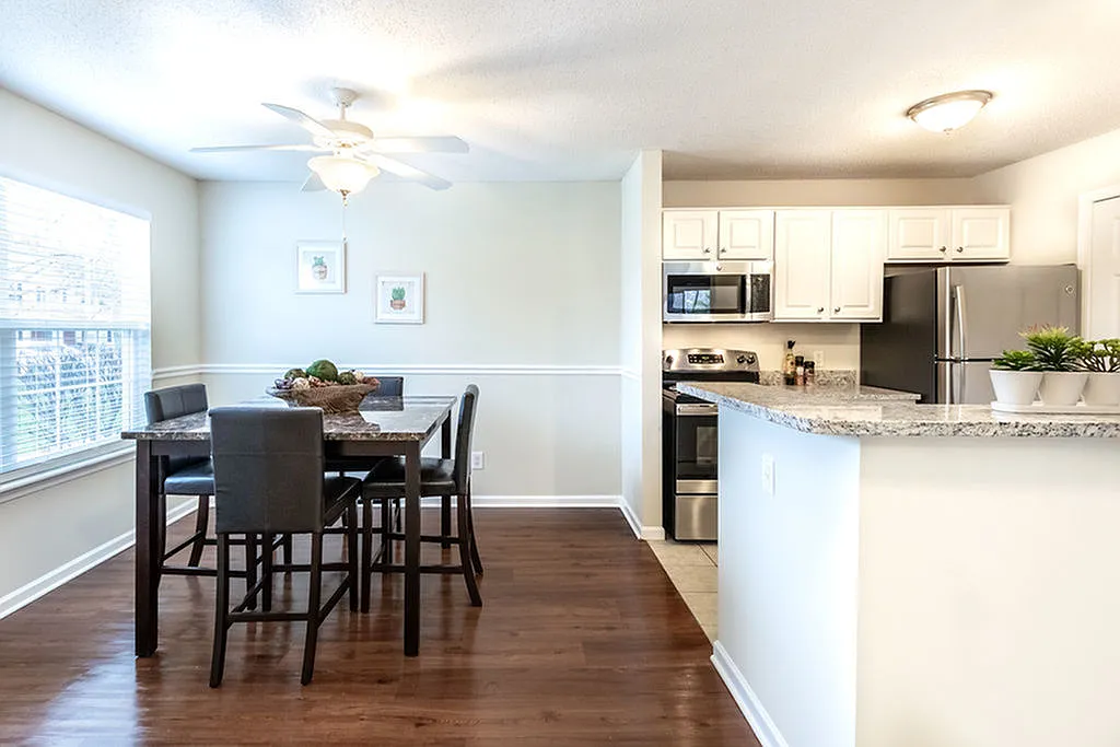 Autumn Creek Apartments — Photo 3
