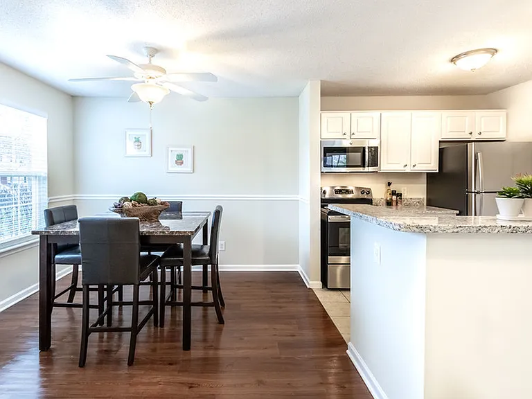 Autumn Creek Apartments — Photo 3