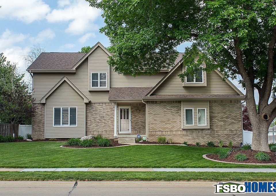 1st image of 812 Michael Dr