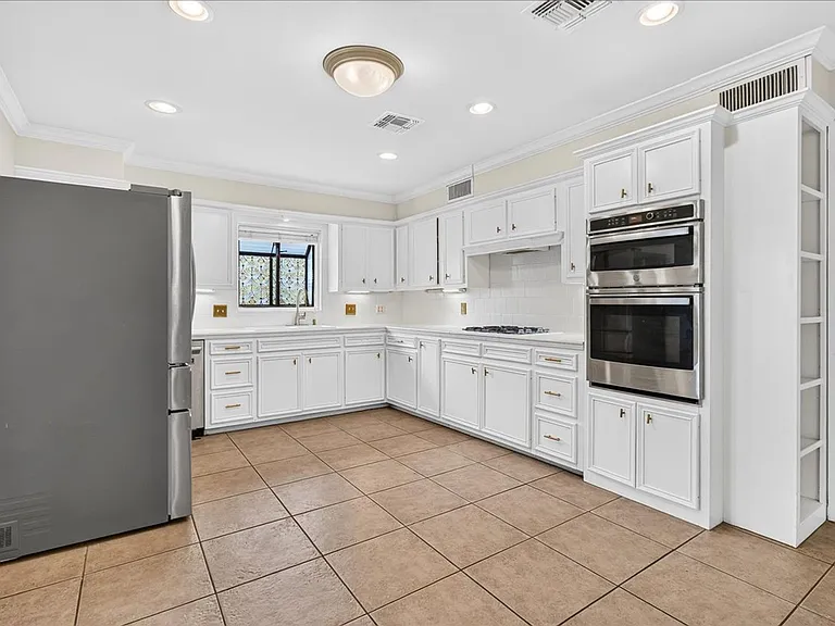 609 Peerman Pl — Photo 13
