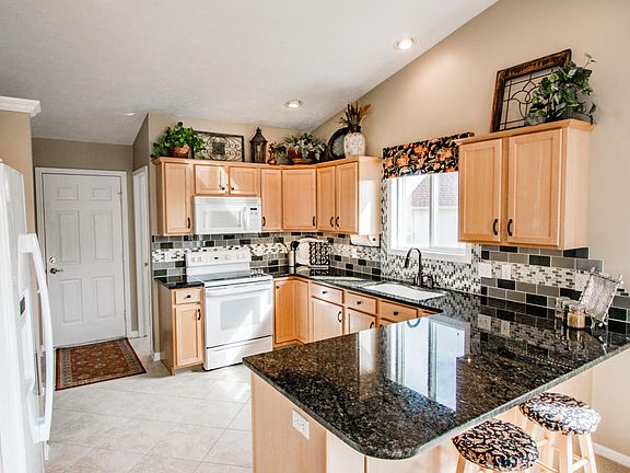 2nd image of 3128 Maplepond Dr