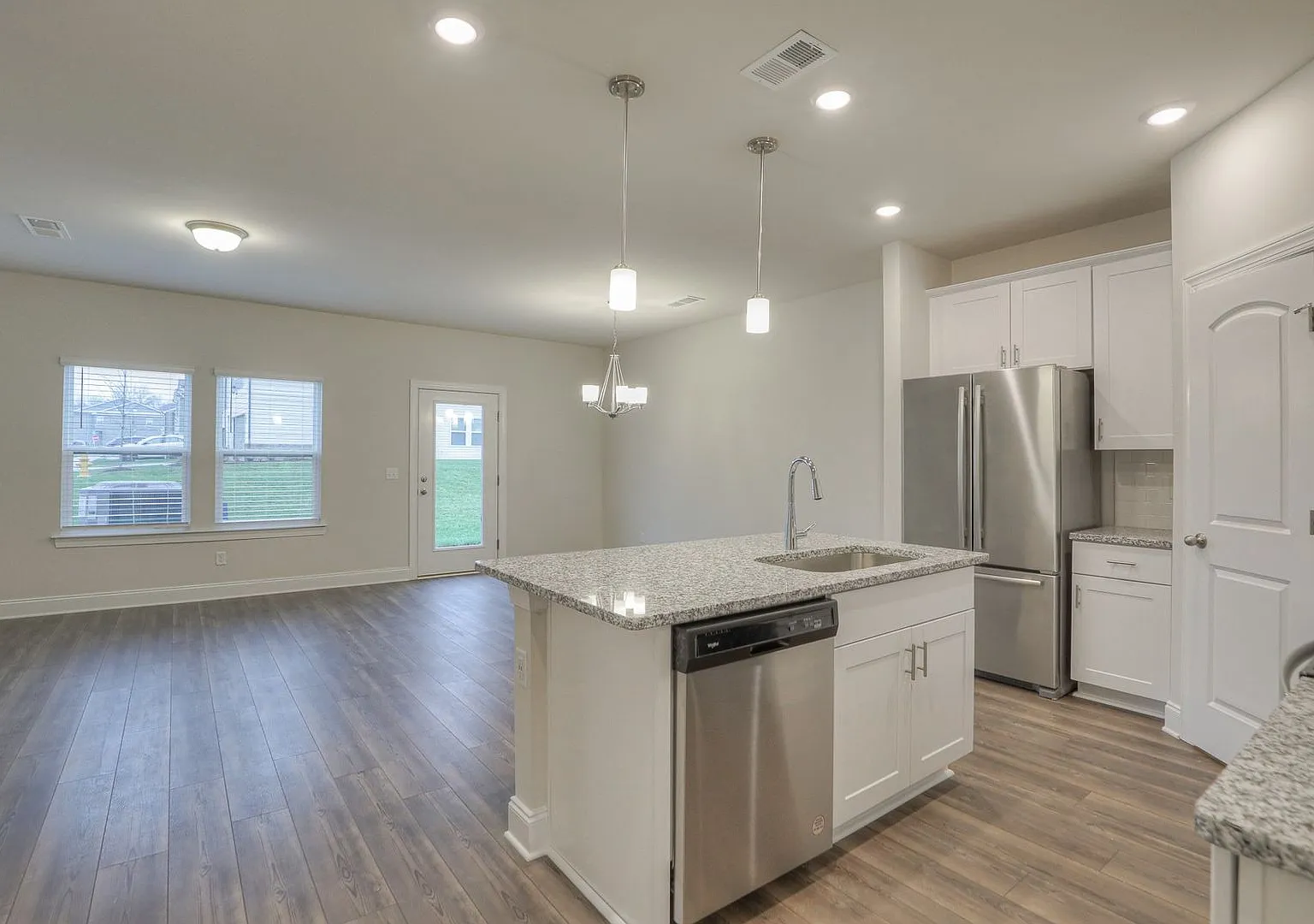 1705 Tahoma Dr — Photo 4