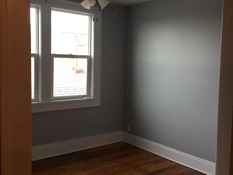 638 Monmouth St #3 — Photo 13