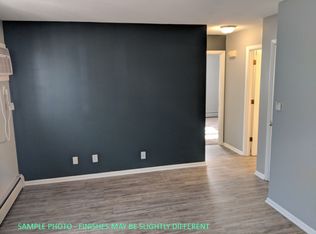 4647 NW 62nd Ave APT 2, Johnston, IA 50131