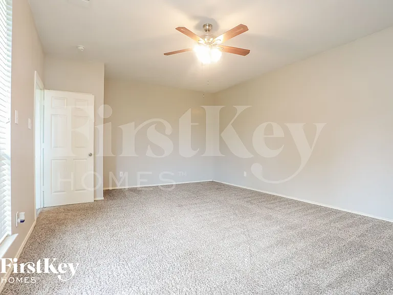 1731 Vista Ridge Dr W — Photo 11