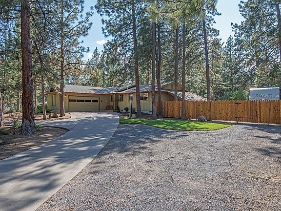 2nd image of 61127 Deer Valley Dr