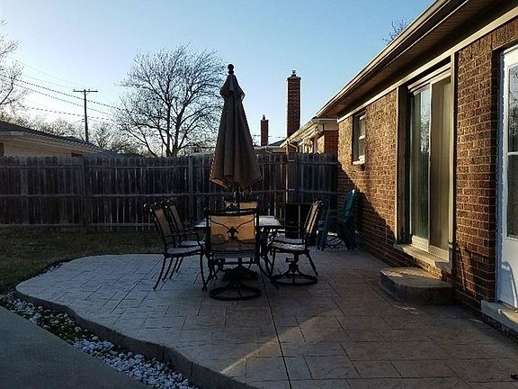 3rd image of 20200 Alger St