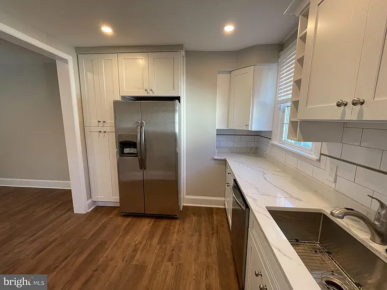 303 S Olive St #1 — Photo 3
