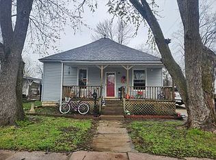 300 W Allmon St, Salem, IL 62881
