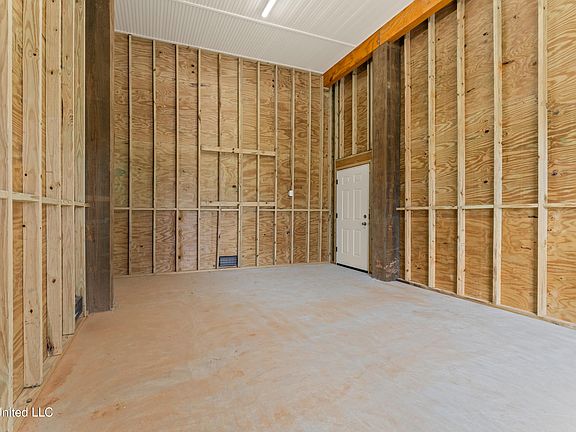 4th image of 5005 Nebraska St