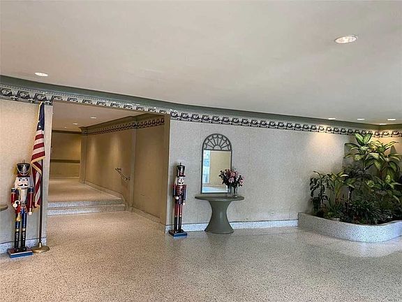 3rd image of 42-65 Kissena Blvd APT 601