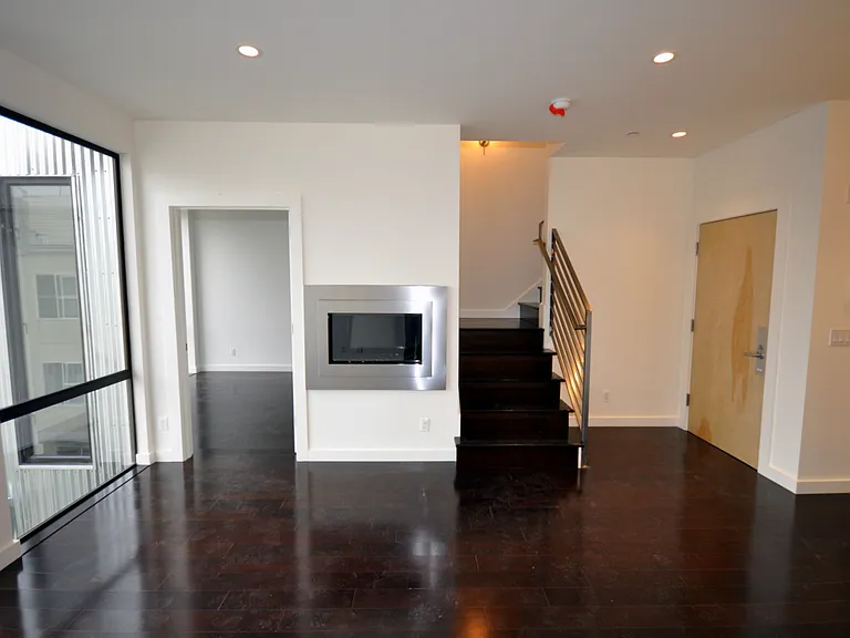 149 Dore St #3 — Photo 2