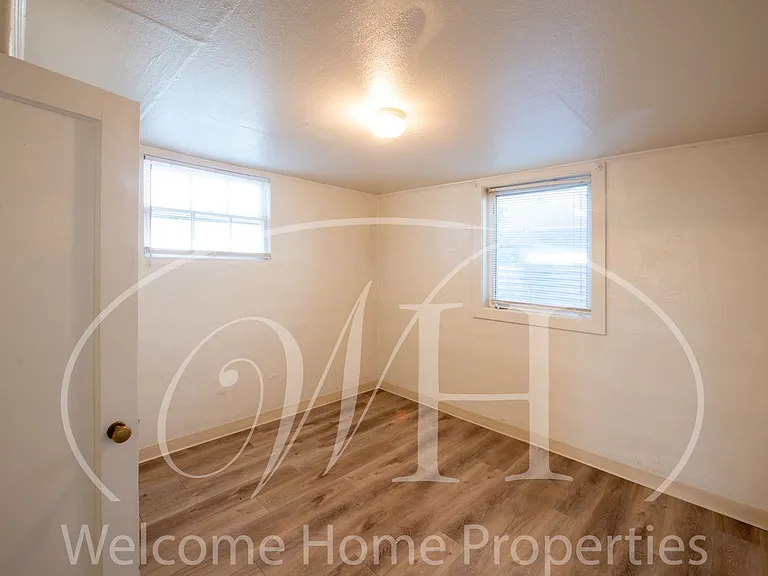 228 SE 6th St — Photo 6