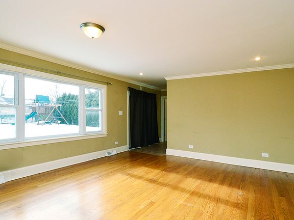 5th image of 8219 W Summerdale Ave