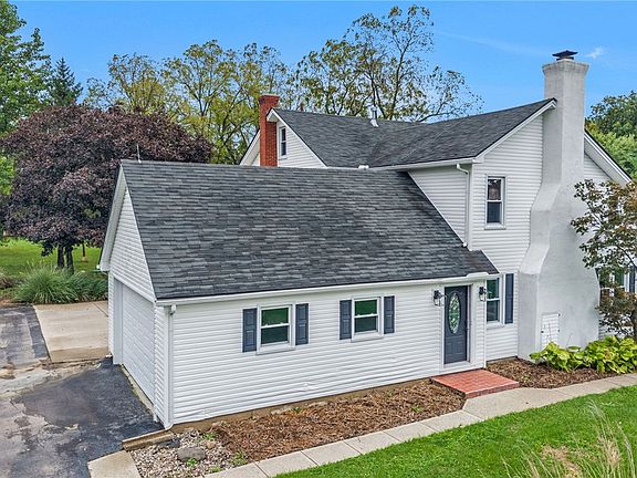 3rd image of 2584 Trebein Rd