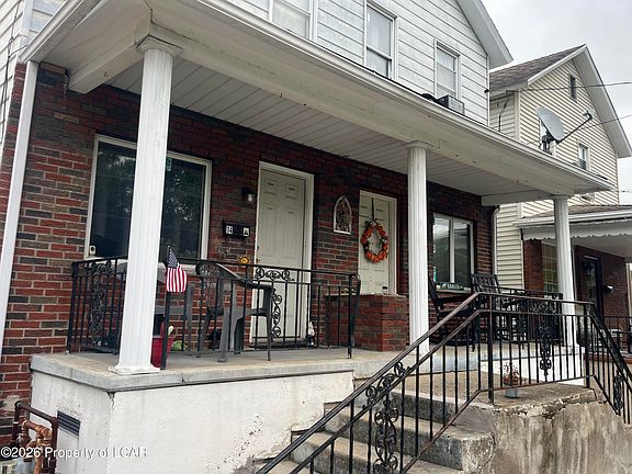 2nd image of 14A E Oak St