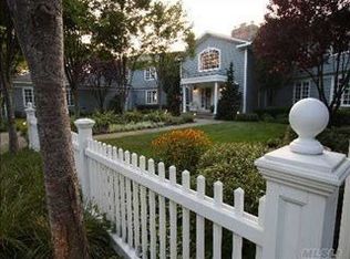 10 Old Field Woods Rd, Setauket, NY 11733