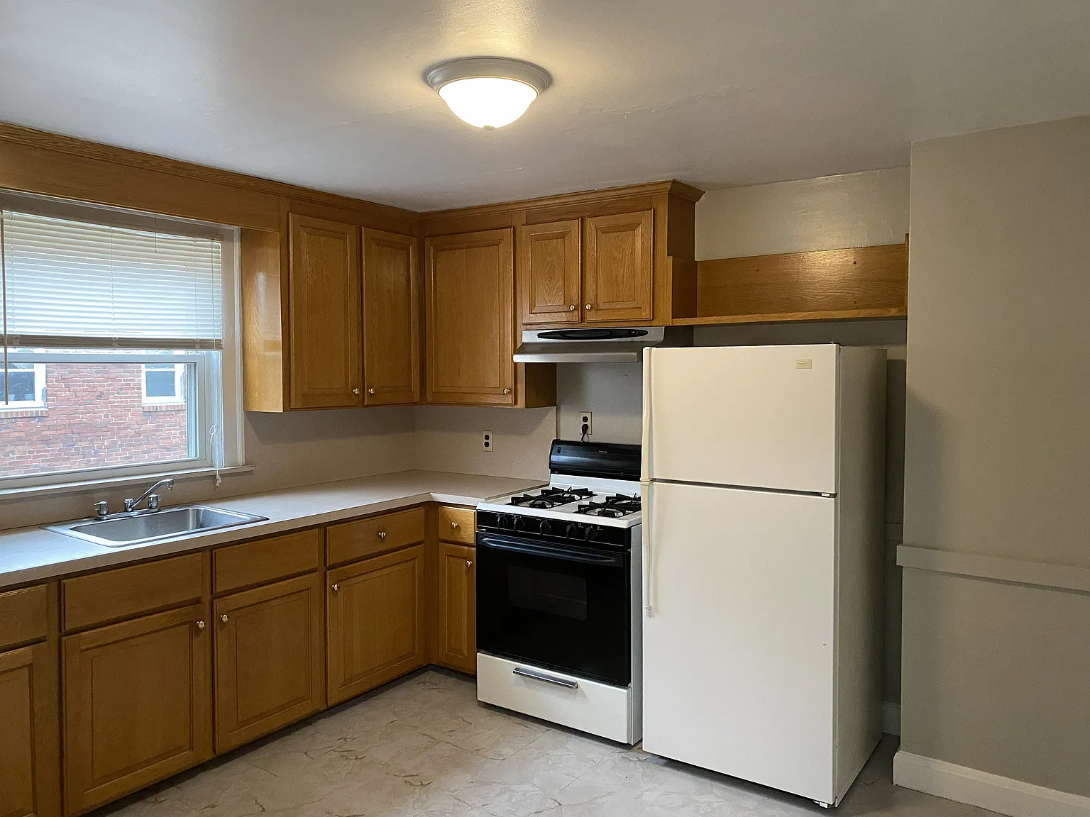 2 bed, 900 sqft, $2,250 — Photo 1