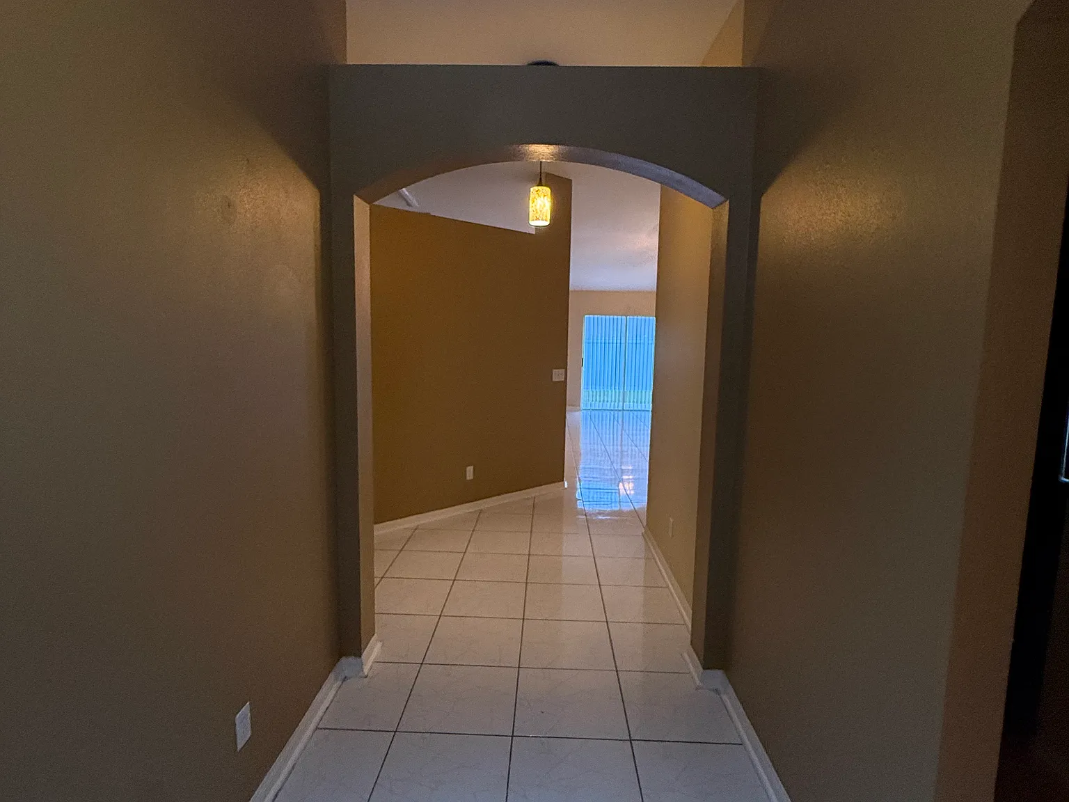 3 bed, 1742 sqft, $2,500 — Photo 4