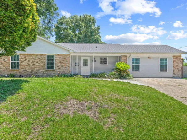 3010 Windsor Cir, Crestview, FL 32539
