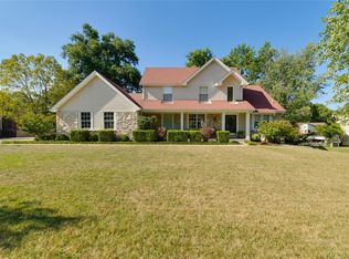 441 Mason Ridge Dr, Saint Charles, MO 63304