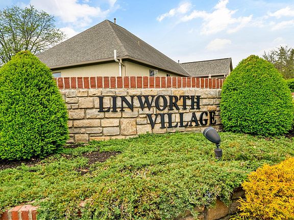 2nd image of 912 Linworth Village Dr
