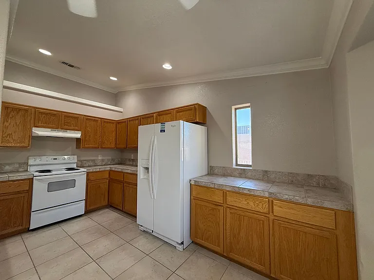980 Joshua Tree Dr — Photo 6