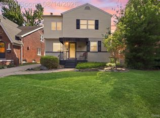 475 Belanger St, Grosse Pointe Farms, MI 48236