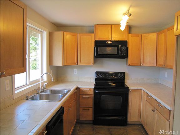 4th image of 15506 39th Avenue Ct E