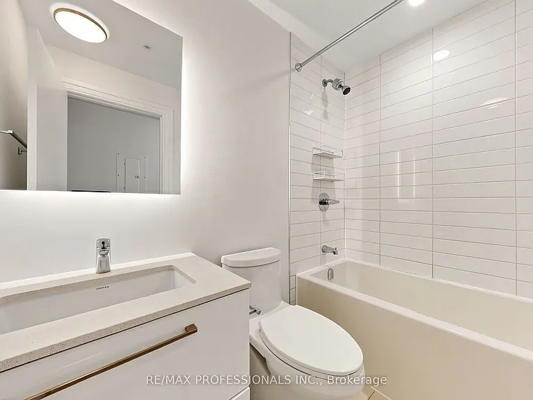 90 Niagara St #311 — Photo 19