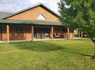 1571 N 175 East Rd, Pawnee, IL 62558