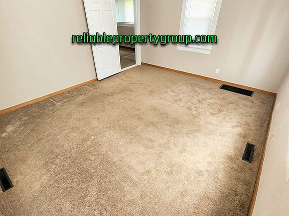 5th image of 436 E Taber St #1