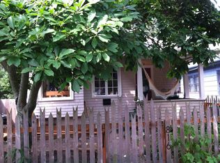 816 NE 59th St, Seattle, WA 98105