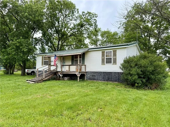 213 W Marvin Ave, Walker, MO 64790