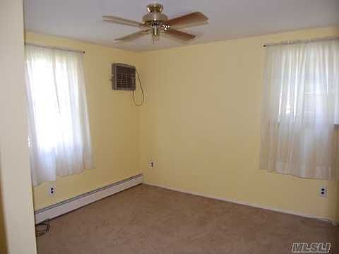 4th image of 574 East Dr