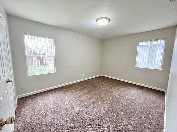 5th image of 1710-1712 Madrone Ave #1710