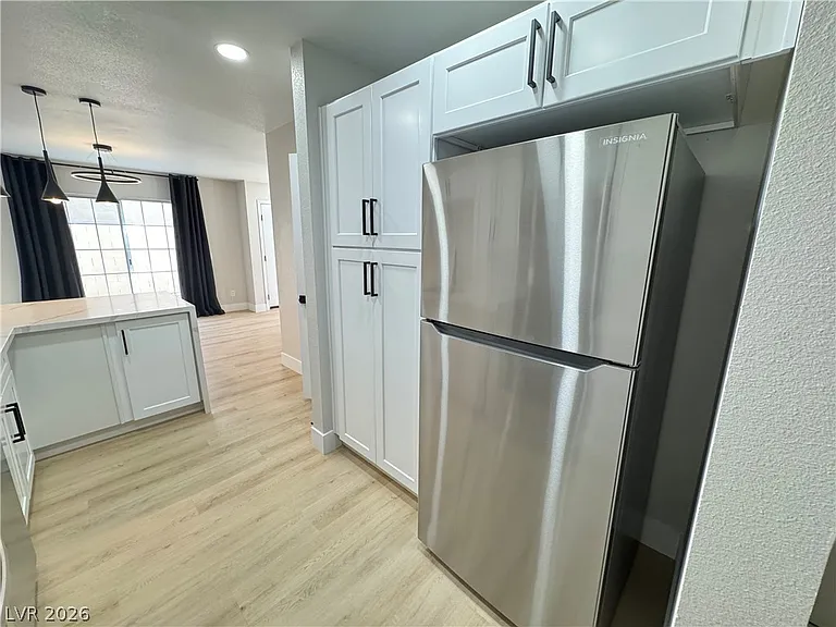 8464 Blue Island Ave — Photo 22