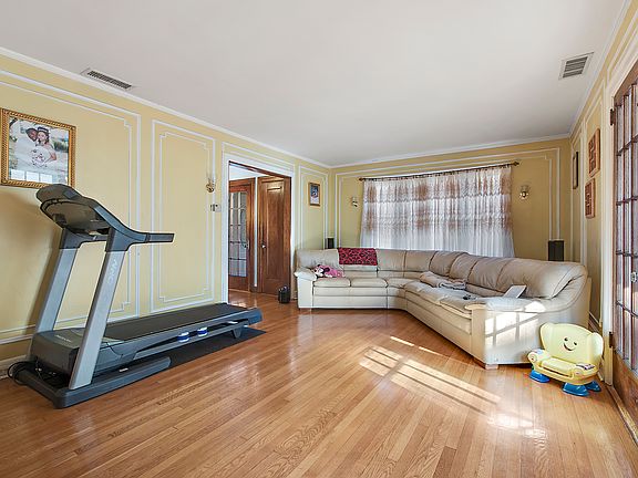 2nd image of 204 Bradley Ave