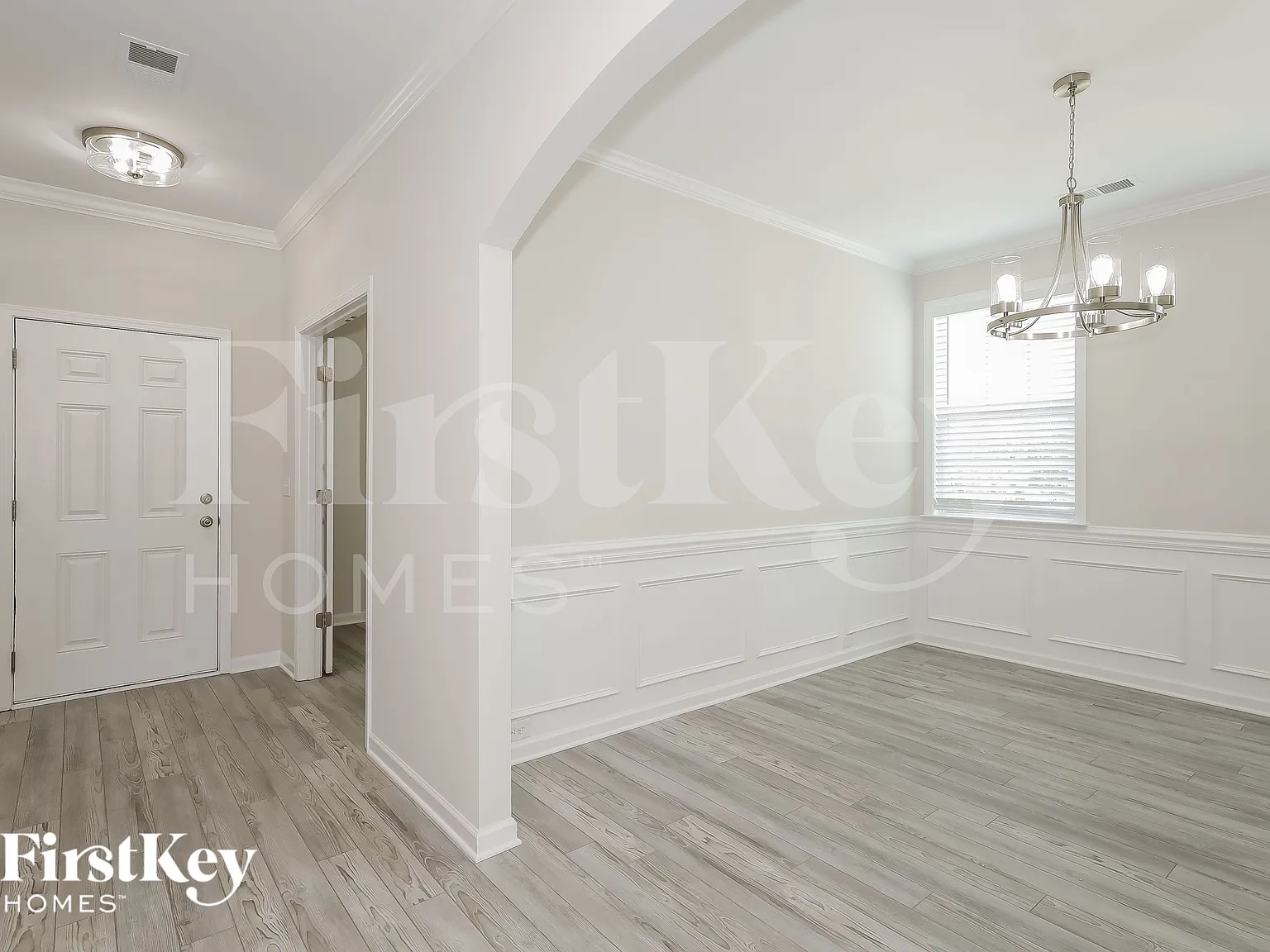 5 bed, 4.5 bath, 3240 sqft, $2,490 — Photo 4