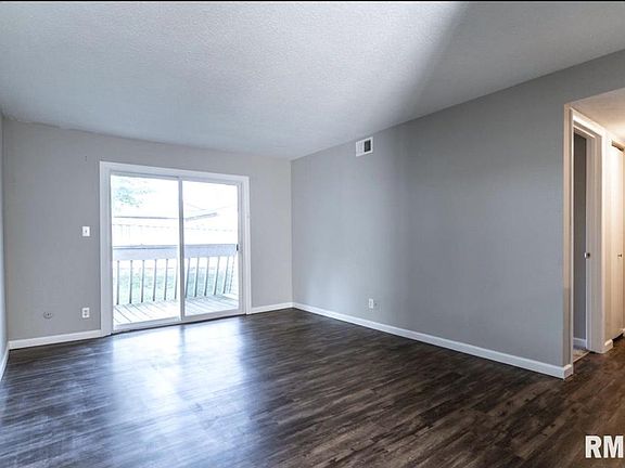4th image of 2622 W Willowlake Dr