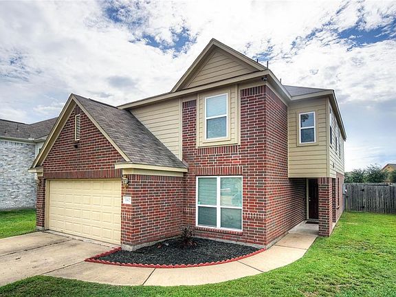 2nd image of 10627 Woodland Oaks Dr