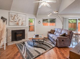 682 Racquet Club Cir, Rohnert Park, CA 94928