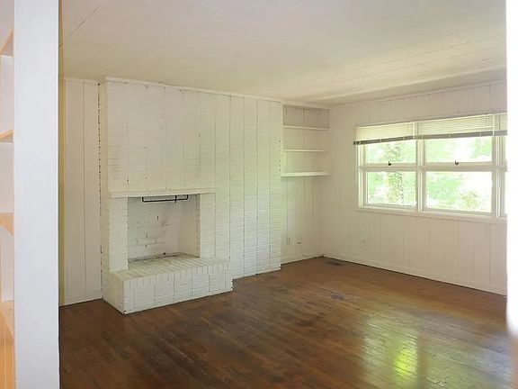 2nd image of 1207 Roosevelt Dr #A