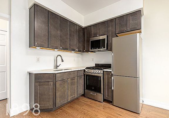 5th image of 2908 31st Ave APT E5