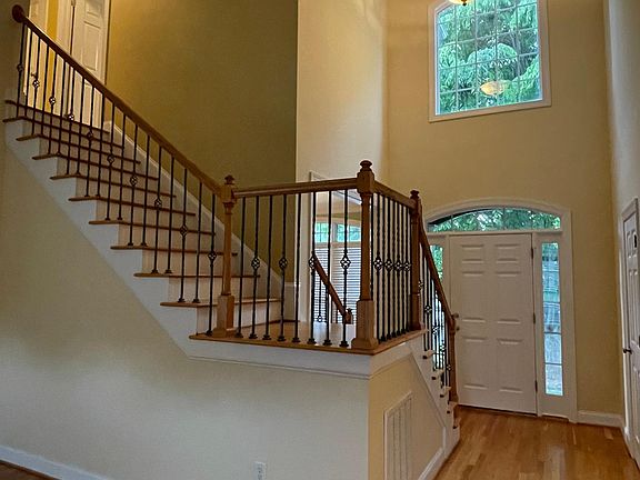 2 story foyer entry