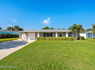 138 E Pasco Ln, Cocoa Beach, FL 32931