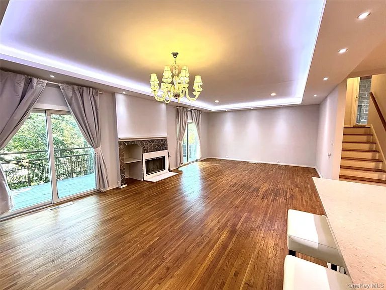 77 Sands Point Rd #1 — Photo 4