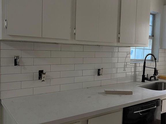 4th image of 10010 Cathedral Dr