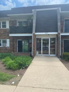 2423 Ogden Ave APT 6, Downers Grove, IL, 60515